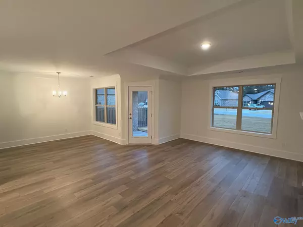 Arab, AL 35016,68 Overland Pass