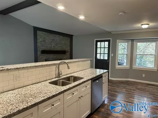 Huntsville, AL 35803,13125 Chaney Thompson Road