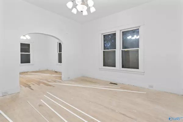 Decatur, AL 35601,909 SE 9th Street Se SE