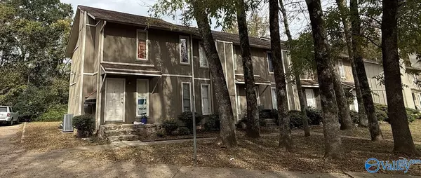 Huntsville, AL 35802,9008 Mahogany Row SE