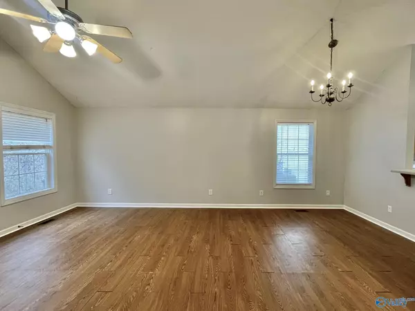 Huntsville, AL 35811,186 Hollington Drive