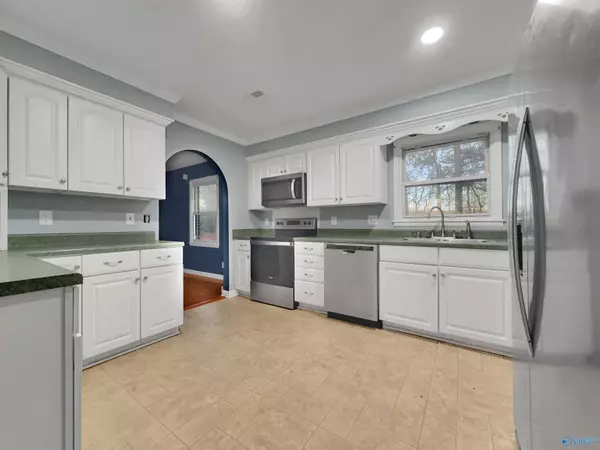 Huntsville, AL 35802,9033 Craigmont Road SW