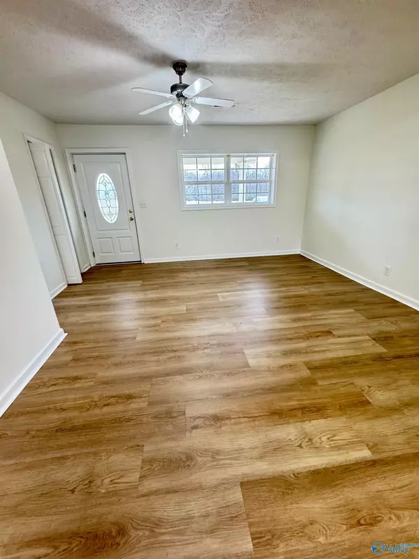 Grove Oak, AL 35975,126 County Road 396