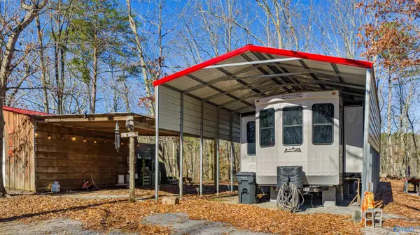 Mentone, AL 35984,396 Road 9081