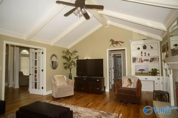 Huntsville, AL 35802,7304 SE Ferncliffe Drive SE