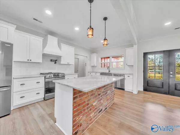 Valley Head, AL 35989,626 Carmichael Road