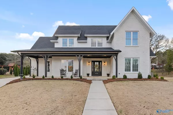 4712 Slalom Run, Owens Cross Roads, AL 35763