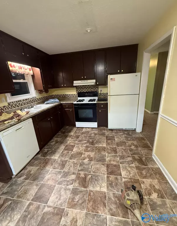 Boaz, AL 35957,403 Garmon Avenue