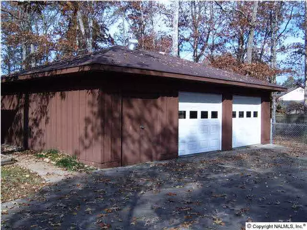 Rainbow City, AL 35906,424 Waldrop Road