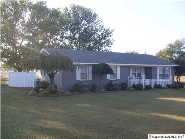 125 Tana Avenue, Courtland, AL 35618