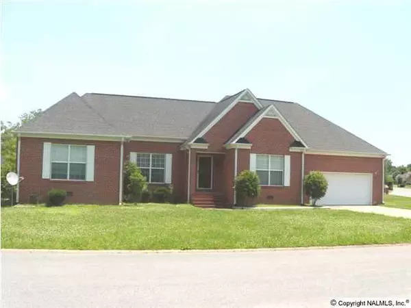 201 Royal Troon, Rainbow City, AL 35906