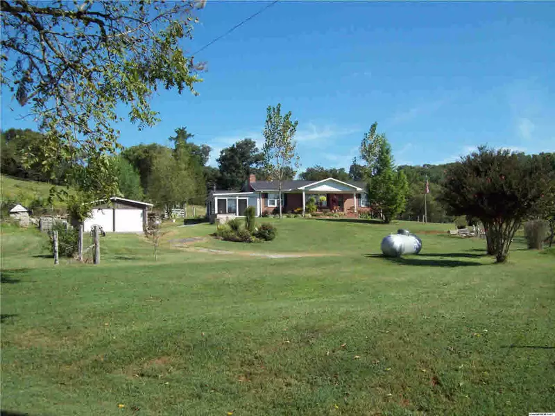 373 Red Oak Road, Petersburg, TN 37144