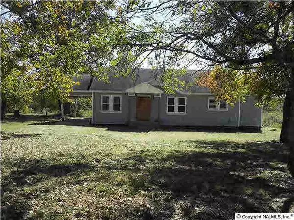 807 County Road 388, Crossville, AL 35962