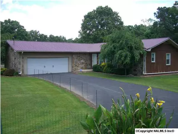 Rainsville, AL 35986,173 4th Avenue