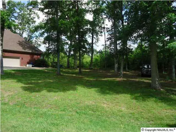 Arab, AL 35016,2099 NE Hickory Trail