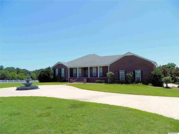 344 Whitaker Road, Grant, AL 35747