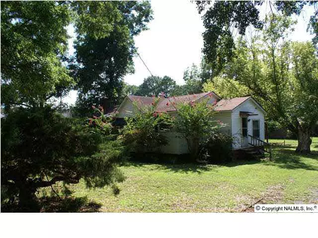 Falkville, AL 35622,25 3rd Street