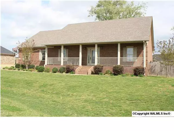 27727 Jeffrey Lee Lane, Toney, AL 35739