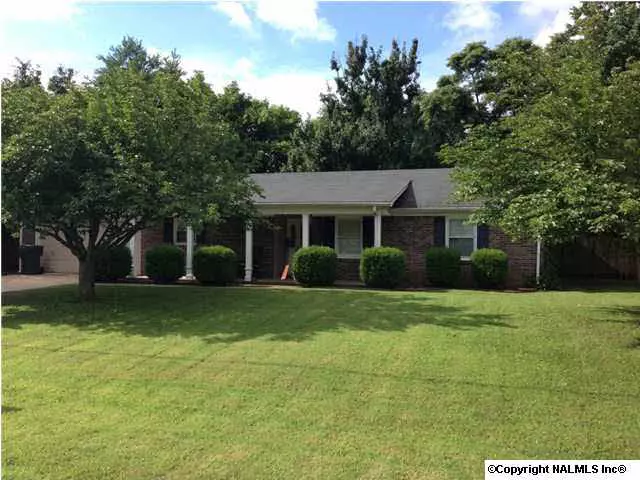 108 Buckridge Drive, Hazel Green, AL 35750