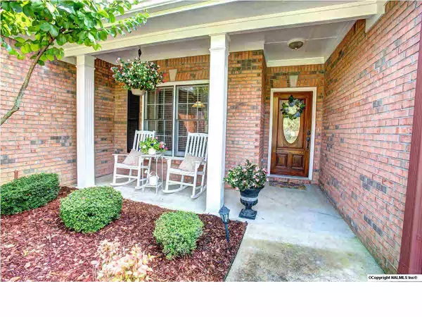 Hampton Cove, AL 35763,2836 Willowick Trail