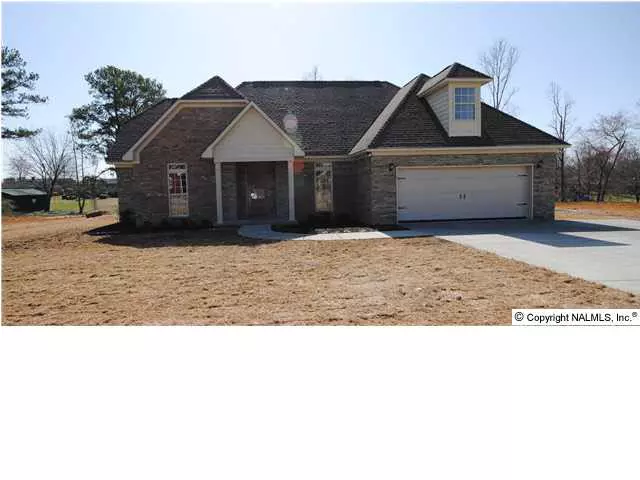 1402 Gypsy Trail, Hartselle, AL 35640