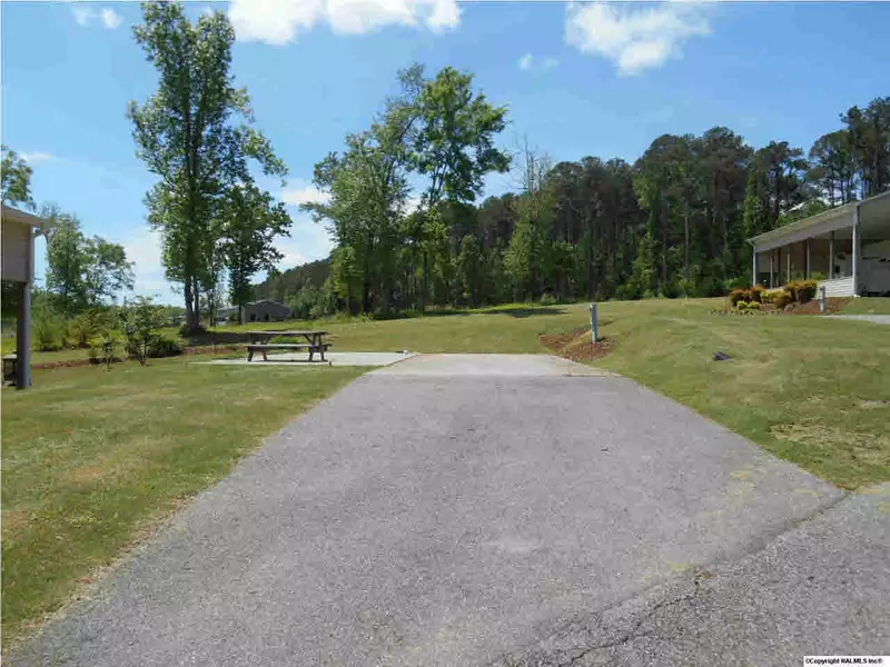 4 Blue Heron Paradise Road, Guntersville, AL 35976