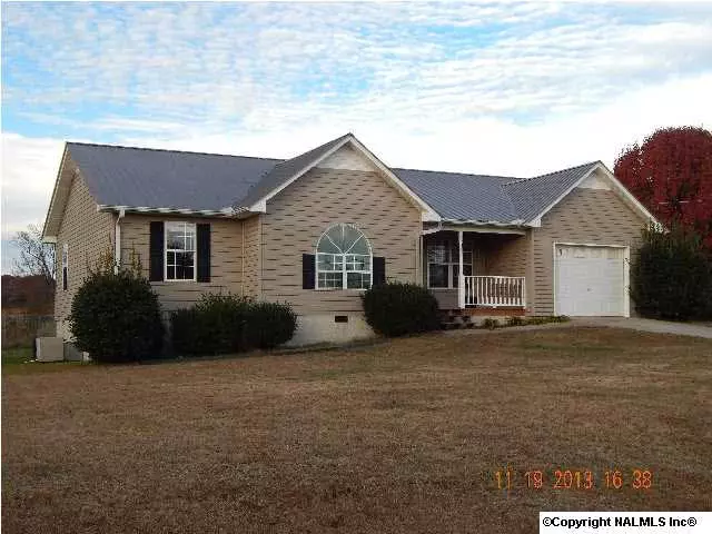 64 Dee Circle, Guntersville, AL 35976