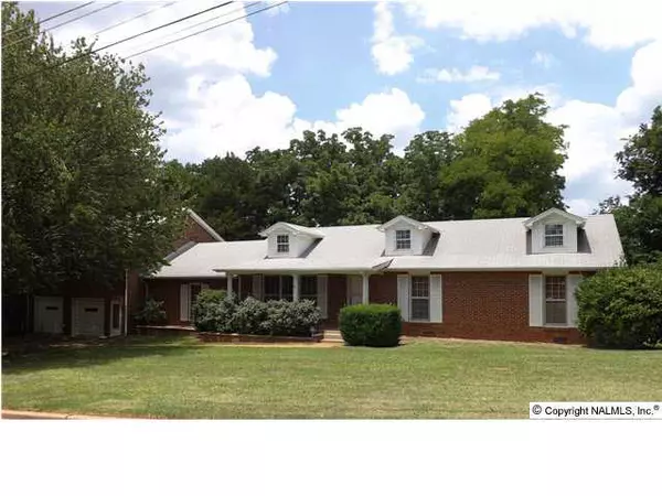 4208 Killarney Drive, Huntsville, AL 35816