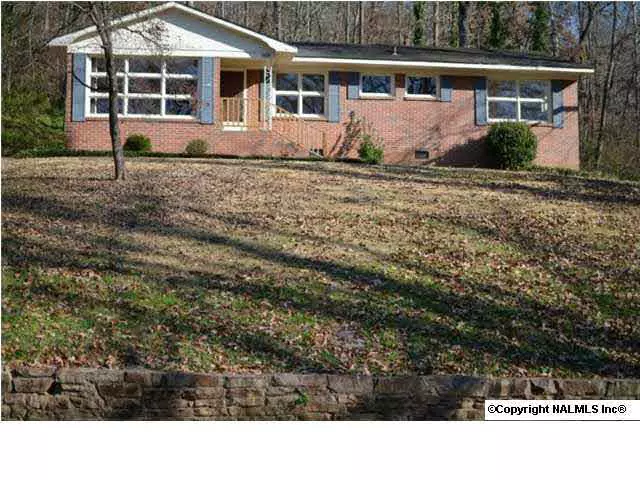 1829 Forest Drive, Guntersville, AL 35976