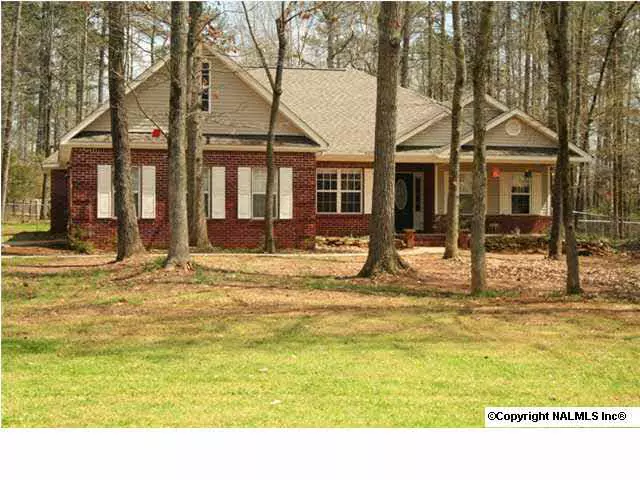 167 Carolyn Road, Hazel Green, AL 35750