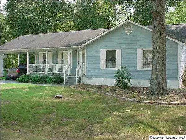 706 Forrest Avenue, Scottsboro, AL 35768