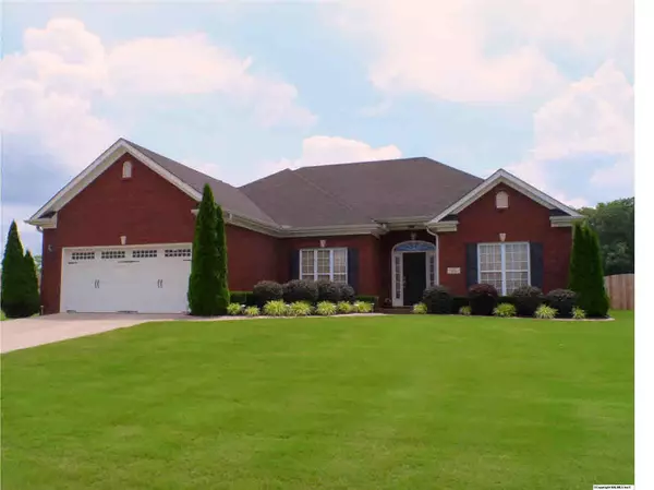 65 Mountain Cove Drive, Trinity, AL 35673