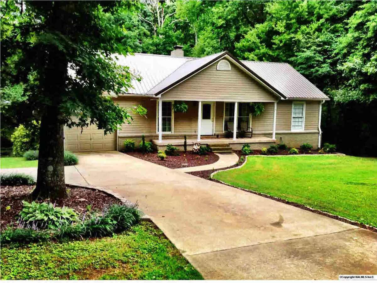 Arab, AL 35016,298 Golfview Drive