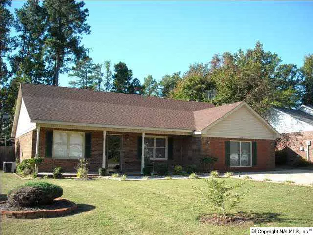 1108 Maplewood Drive, Hartselle, AL 35640