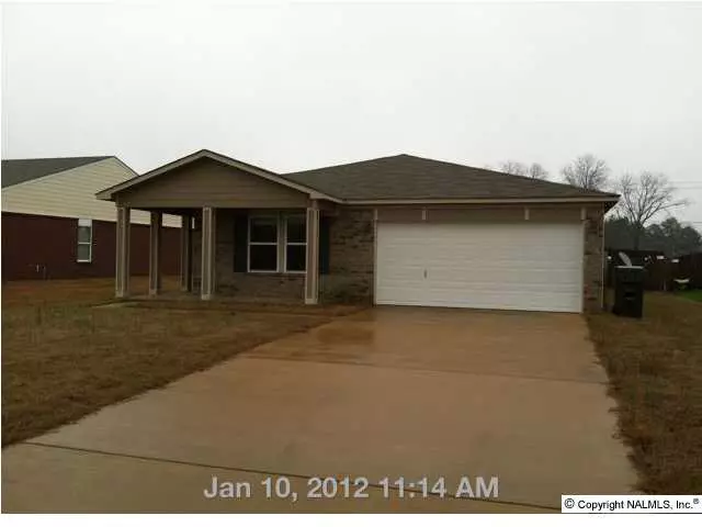 Owens Cross Roads, AL 35763,109 Firefly Lane