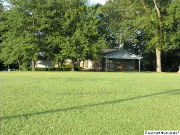 1094 Lake Vista Drive, Rainbow City, AL 35906