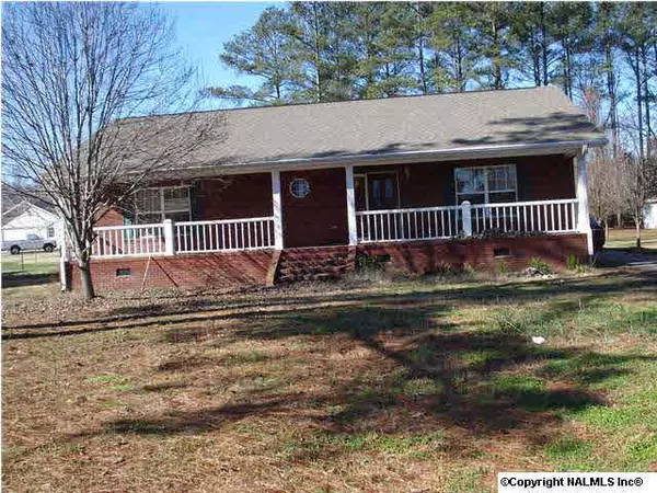 4162 Woods Cove Road, Scottsboro, AL 35768