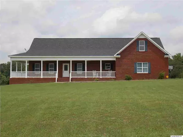 657 County Road 322, Trinity, AL 35673