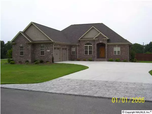 637 Berry Hill Lane, Arab, AL 35016