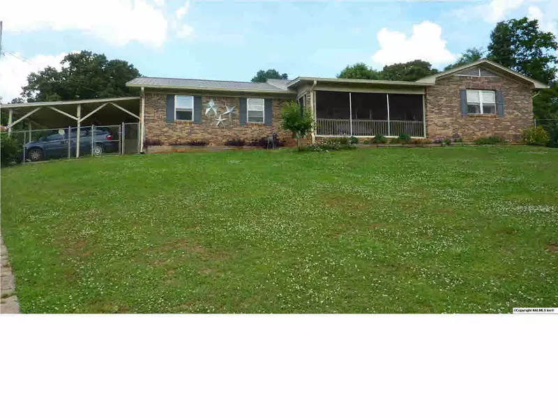 254 Berry Road, Guntersville, AL 35976