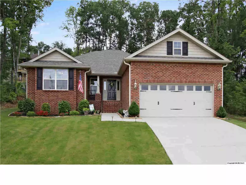 6807 Wintercrest Way, Owens Cross Roads, AL 35763