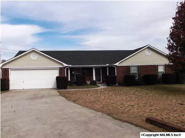 117 Tree Bark Trail, Hazel Green, AL 35750