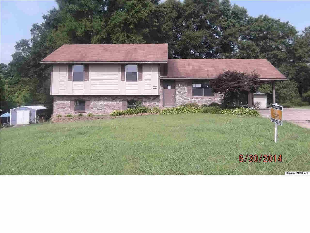 13 Lone Oak Drive, Weaver, AL 36277