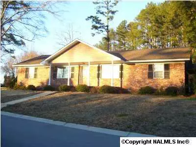 3500 Colonial Drive, Guntersville, AL 35976