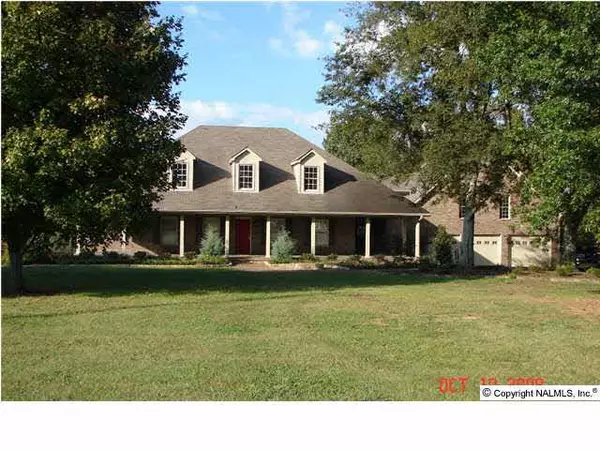 561 Mulberry Road, Hazel Green, AL 35750