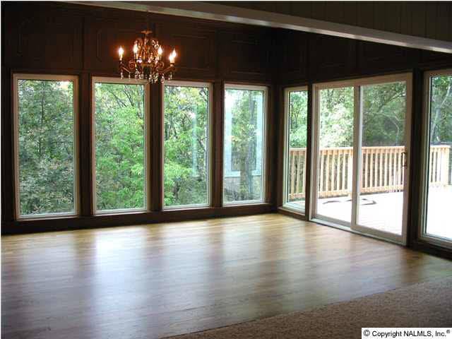 Huntsville, AL 35802,813 SE Tannahill Drive