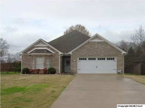 108 Glen Oaks Circle, Glencoe, AL 35905