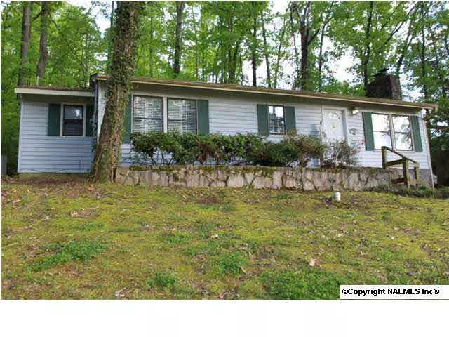 1857 Forest Drive, Guntersville, AL 35976