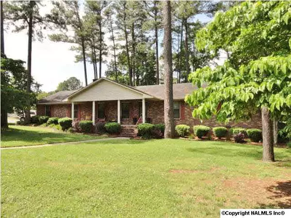 682 Cambridge Drive, Madison, AL 35758