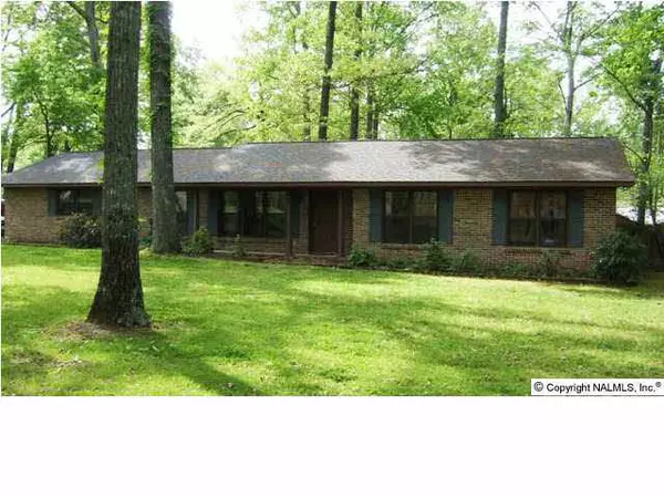 326 Golfview Drive, Arab, AL 35016